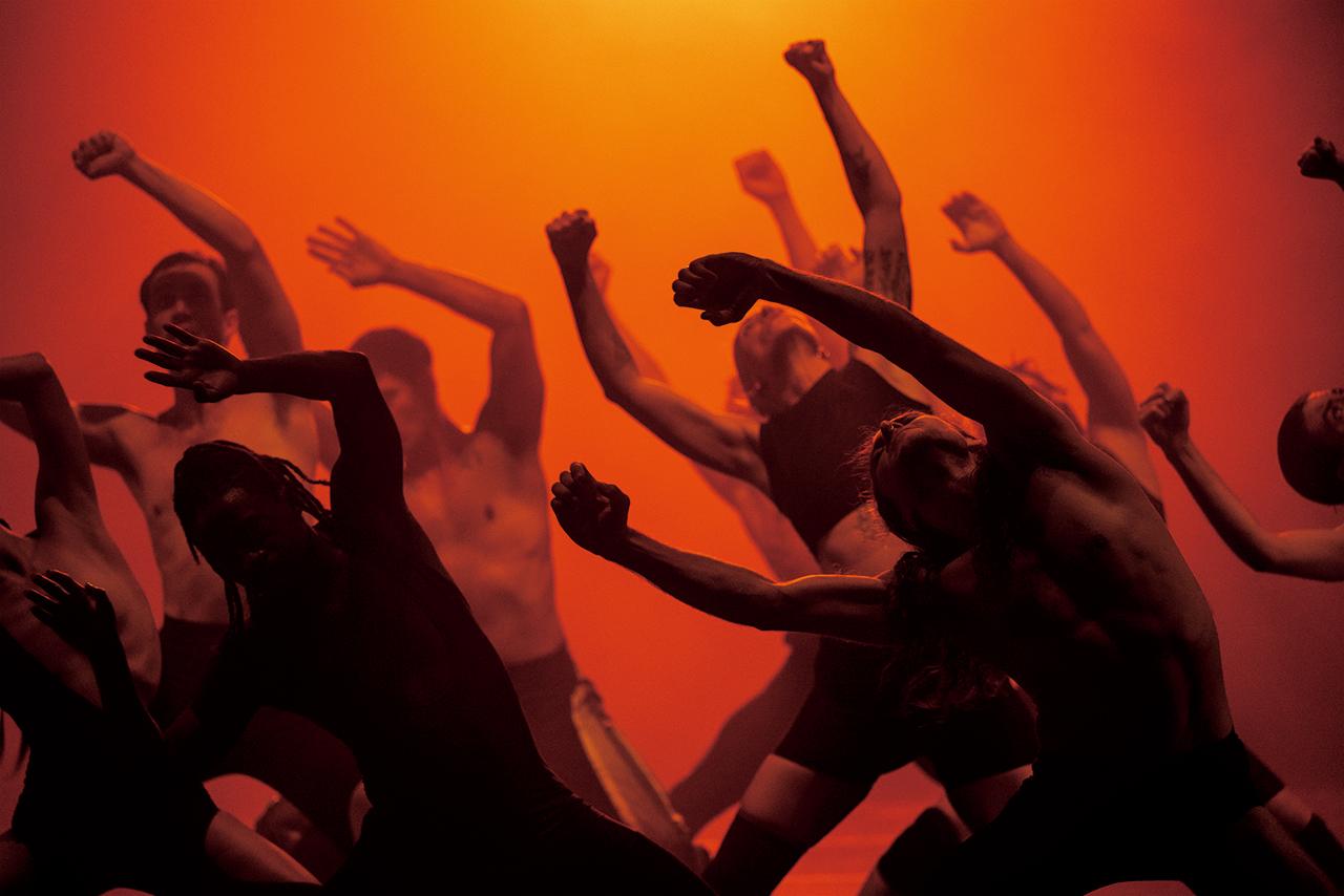 画像 : 2番目の画像 - 「「ダンス リフレクションズ by 
ヴァン クリーフ＆アーペル」
魂と身体の共鳴が映し出す時代」のアルバム - T JAPAN:The New York Times Style Magazine 公式サイト