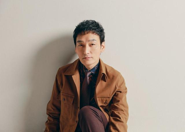 画像: 草彅剛が悟りと執着のあいだで心の“無”を見つめる旅に出る――舞台『シッダールタ』への挑戦 - T JAPAN:The New York Times Style Magazine 公式サイト