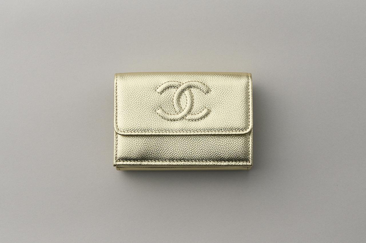 画像 : 1番目の画像 - 「濱美奈子監修・2026年の開運財布①
シャネル、プラダほか
ゴールド&シルバーの最強財布図鑑」のアルバム - T JAPAN:The New York Times Style Magazine 公式サイト