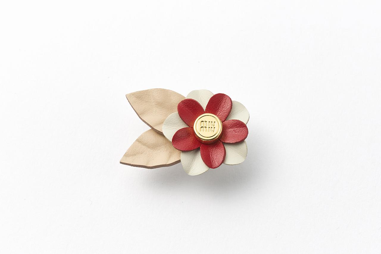 赤といぶし金の花柄ファルダ ヴァン クリーフ＆アーペル、 ディオールほか。花に蝶にetc