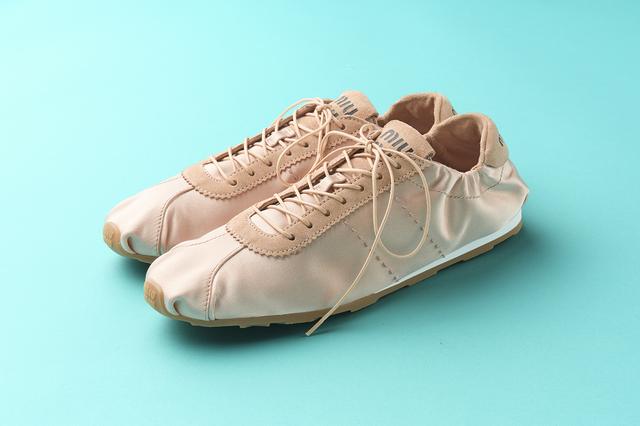 画像: 靴￥138,600（予定価格）／ミュウミュウ