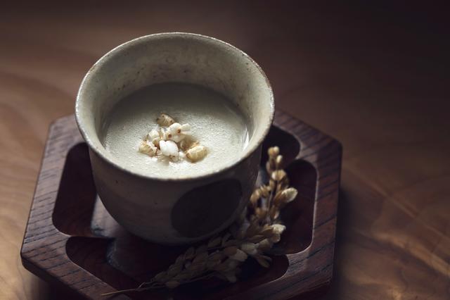 画像: 同店のシグネチャー「ボタージュの茶碗蒸し」