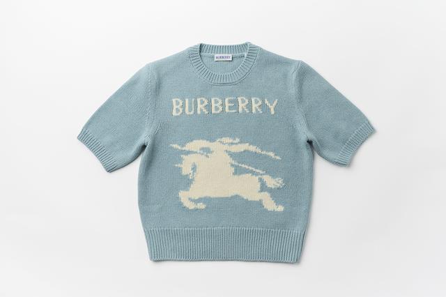 画像: ニット¥179,300/バーバリー