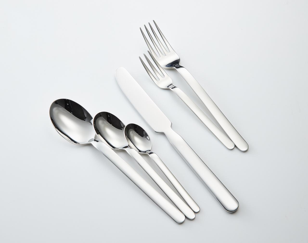 画像 : 13番目の画像 - 「アアルト、ヤコブセン、柳宗理ほか
名建築家・デザイナーによる
食器＆カトラリー8選」のアルバム - T JAPAN:The New York Times Style Magazine 公式サイト