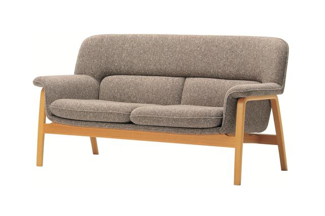 画像: 「チェントロ ソファ（2シーター）」＜W142×D75.5×H73.5、SH38cm＞￥359,700～／天童木工 COURTESY OF TENDO MOKKO