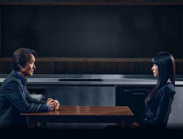 画像: 主演のハン・ソッキュ（左）と娘役のチェ・ウォンビン（右）　©2024 MBC