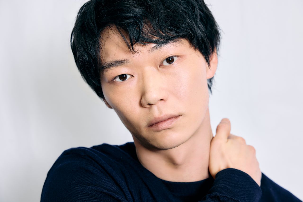 画像 : 2番目の画像 - 「規格外の俳優、笠松将が熱い！ 
韓国ドラマは
「とても濃い撮影だった」」のアルバム - T JAPAN:The New York Times Style Magazine 公式サイト