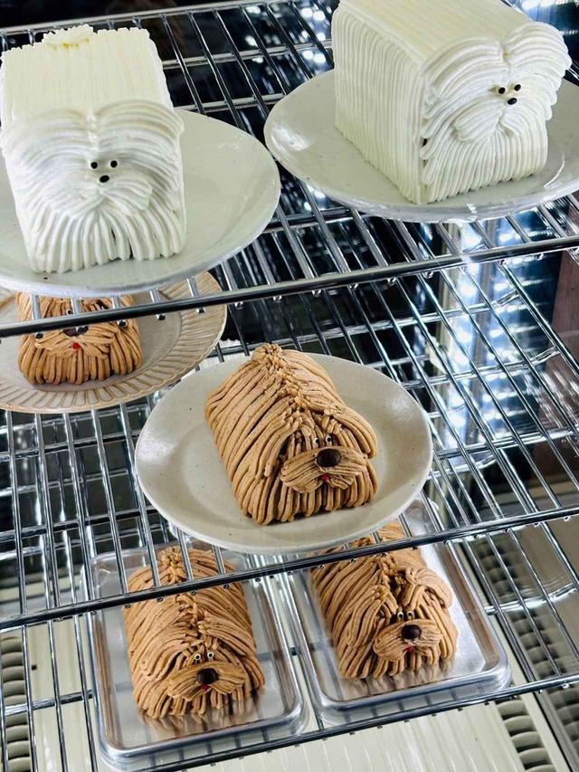 画像: パピーケーキ。下の段にあるのがモンブラン