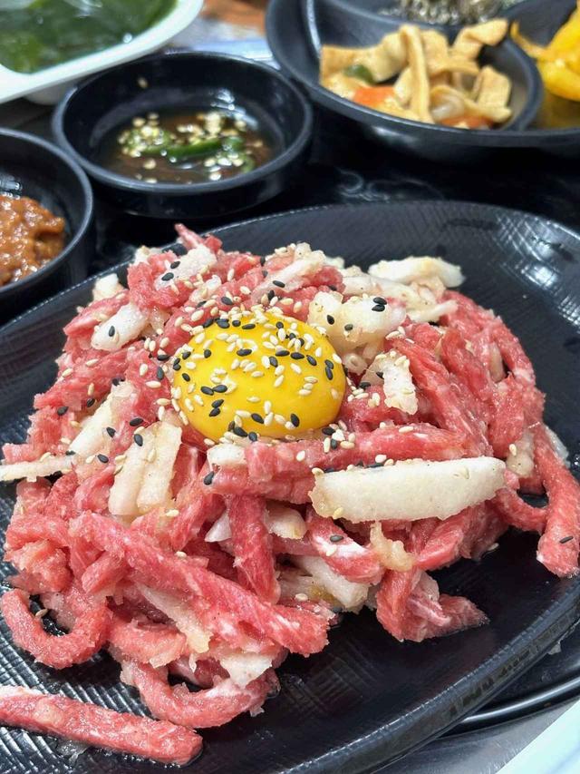 画像: ユッケ（小） ₩20,000