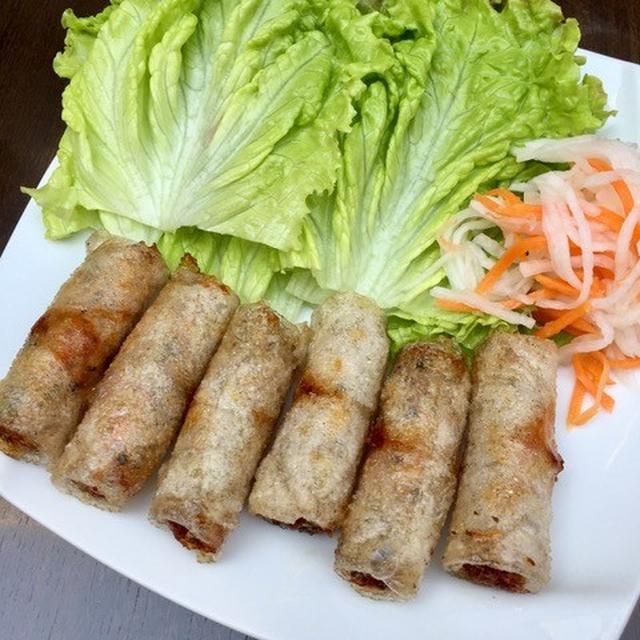 画像: 熱々の香ばしい、ベトナム揚げ春巻き￥1,078