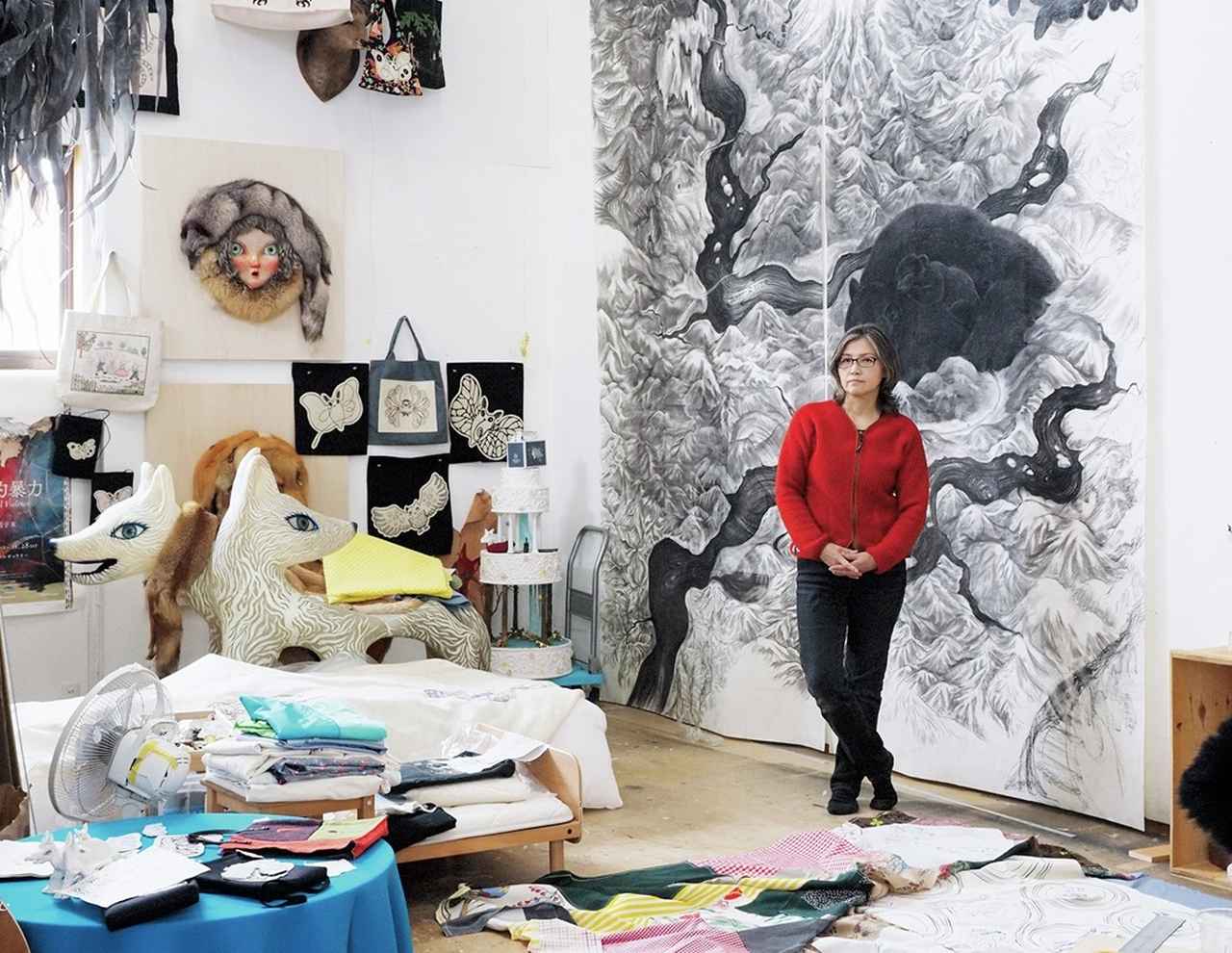 画像: アーティスト 鴻池朋子―― 身体に問いかけるアート【前編】 - T JAPAN:The New York Times Style Magazine 公式サイト