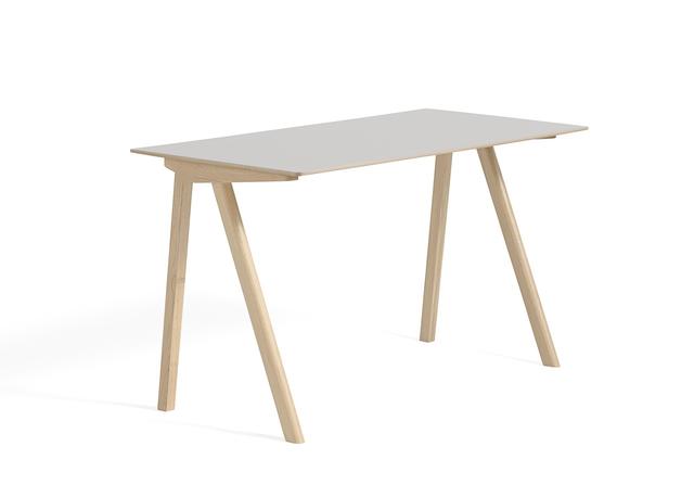 画像: 「CPH 90 DESK」＜W130×D65×H74cm＞￥165,000／HAY COURTESY OF HAY