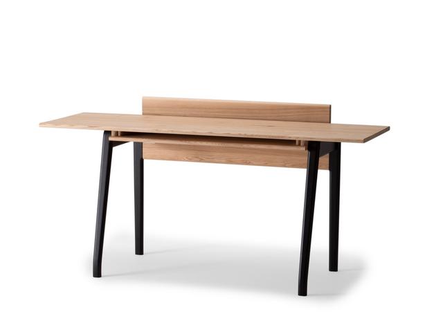 画像: 「FOUR デスク」＜W120×D56.4×H72cm＞￥280,500〜／アクタス COURTESY OF ACTUS