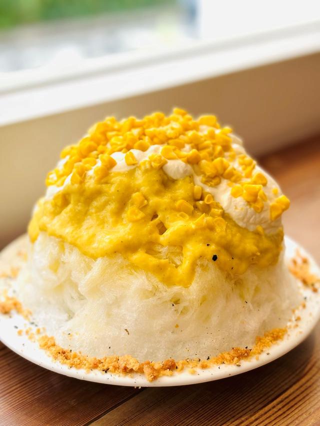 画像: とうもろこしの塩キャラメルかき氷、￥2,200。3人でシェアしても十分なボリューム！