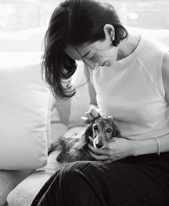 画像: 久住あゆみ（くすみ・あゆみ） ロンドン在住。モデルとして活躍後、エッセイストとして始動。培ってきた感性と経験をもとに、ジャンルにとらわれない幅広いテーマで執筆中。