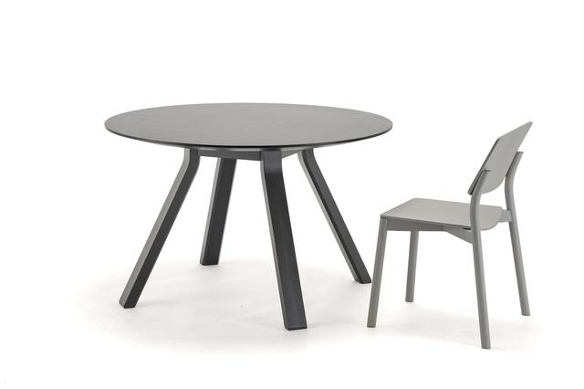 画像: COURTESY OF KARIMOKU NEW STANDARD