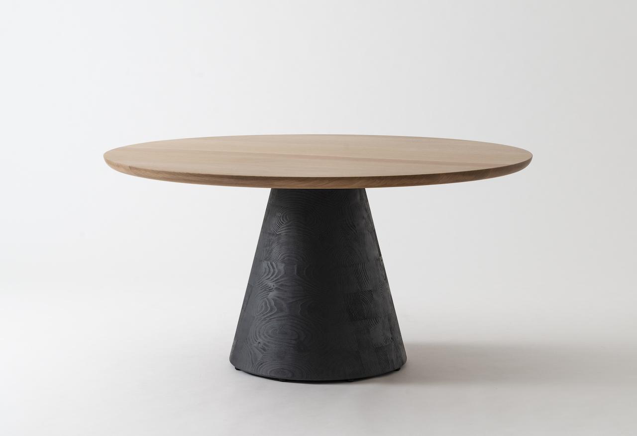 画像 : 5番目の画像 - 「天童木工、カリモク家具ほか
日本のクラフトマンシップが生んだ
美しい丸テーブル6選」のアルバム - T JAPAN:The New York Times Style Magazine 公式サイト