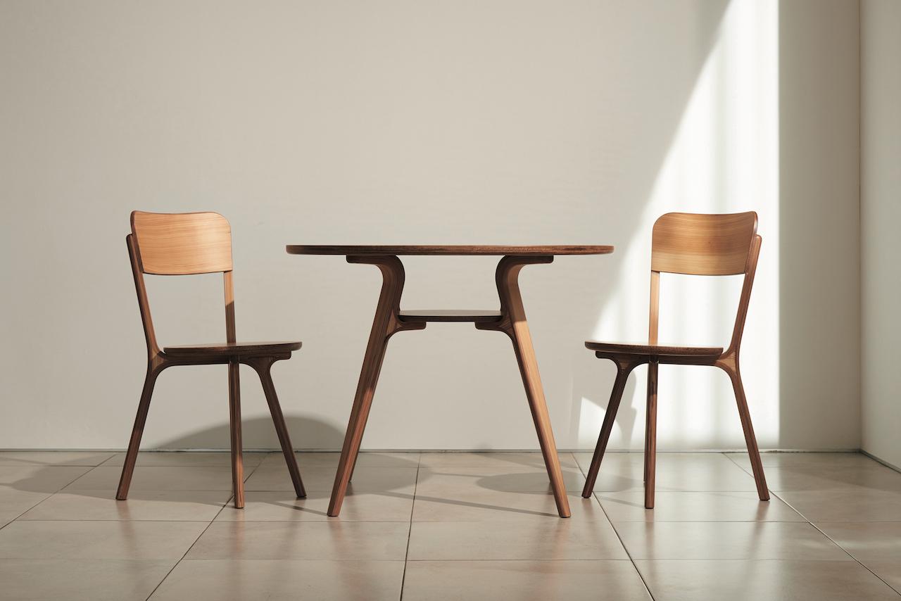 画像 : 2番目の画像 - 「天童木工、カリモク家具ほか
日本のクラフトマンシップが生んだ
美しい丸テーブル6選」のアルバム - T JAPAN:The New York Times Style Magazine 公式サイト