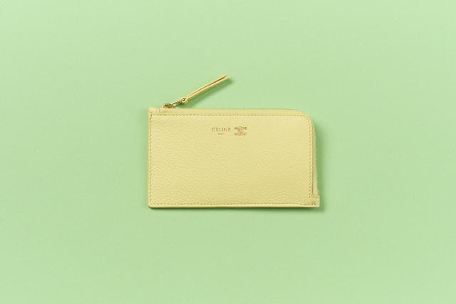画像: カードケース＜H8×W13.5×Ⅾ1.5cm＞￥57,200（予定価格）／セリーヌ