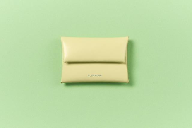 画像: カードケース＜H10.5×W7.5×D2㎝＞￥49,500／ジル サンダー