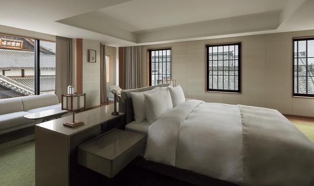 画像: ヘリテージジュニアスイートキング。窓枠デザインは当時のものを踏襲している