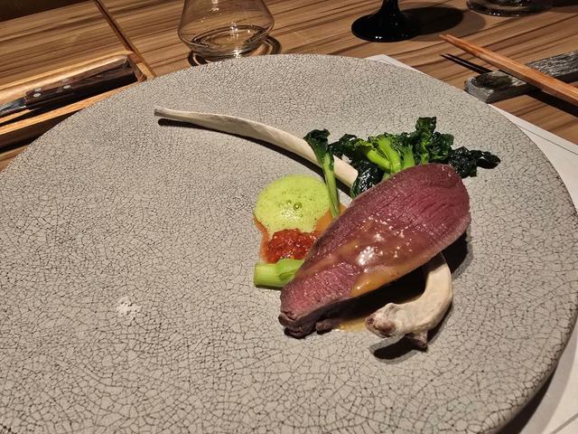 画像: メインディッシュのひとつ、鹿肉ヒレ PHOTOGRAPH BY KOTARO KASHIWABARA