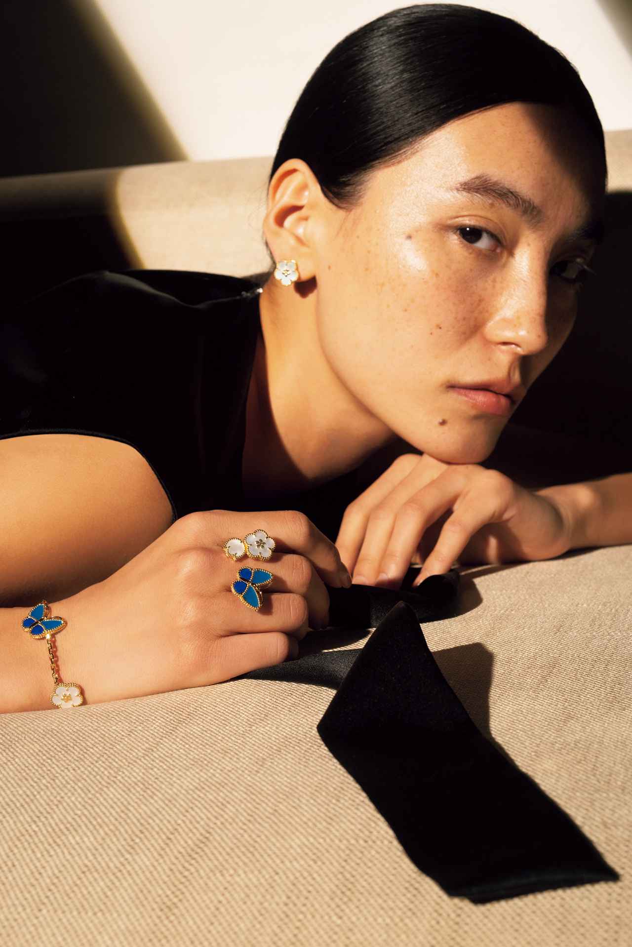 画像 : 3番目の画像 - 「カルティエ、ヴァンクリーフ&アーペル、
シャネル、エルメス、ミキモト
大人の日常を彩るジュエリー」のアルバム - T JAPAN:The New York Times Style Magazine 公式サイト