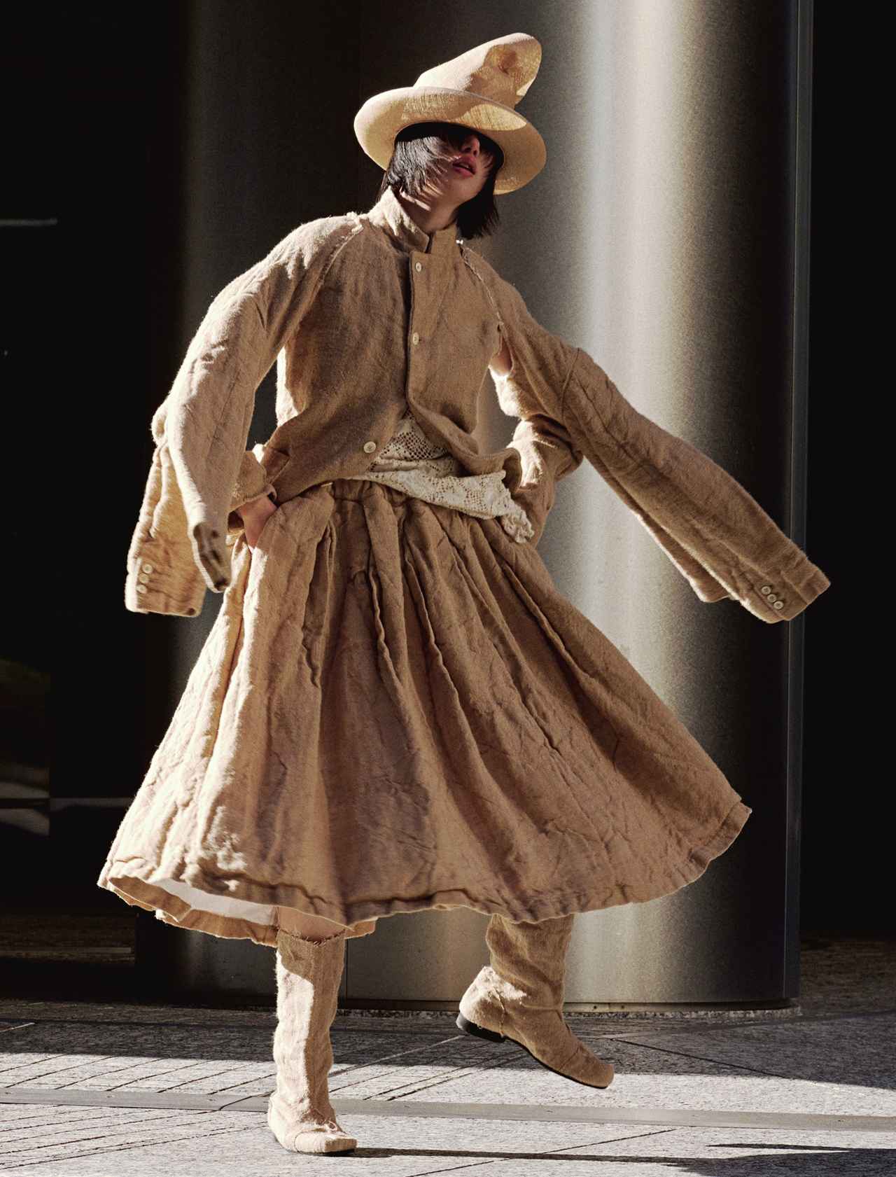 画像 : 3番目の画像 - 「シャネル、ディオールほか
新しい春を駆ける
ドラマのあるワードローブ」のアルバム - T JAPAN:The New York Times Style Magazine 公式サイト