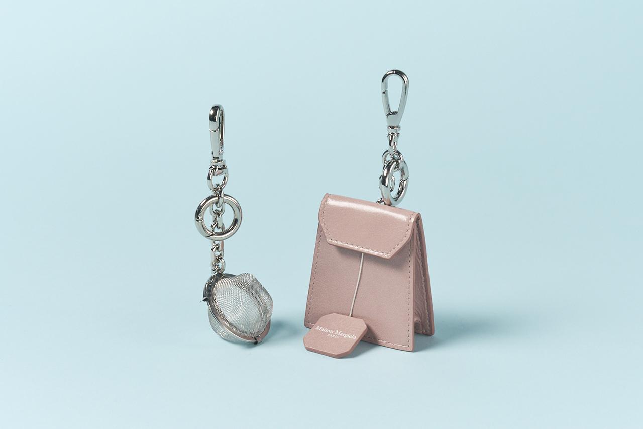 画像 : 7番目の画像 - 「「それ可愛い！」から会話が始まる
エルメス、ディオール、ロエベほか
春のハッピー・チャーム図鑑」のアルバム - T JAPAN:The New York Times Style Magazine 公式サイト