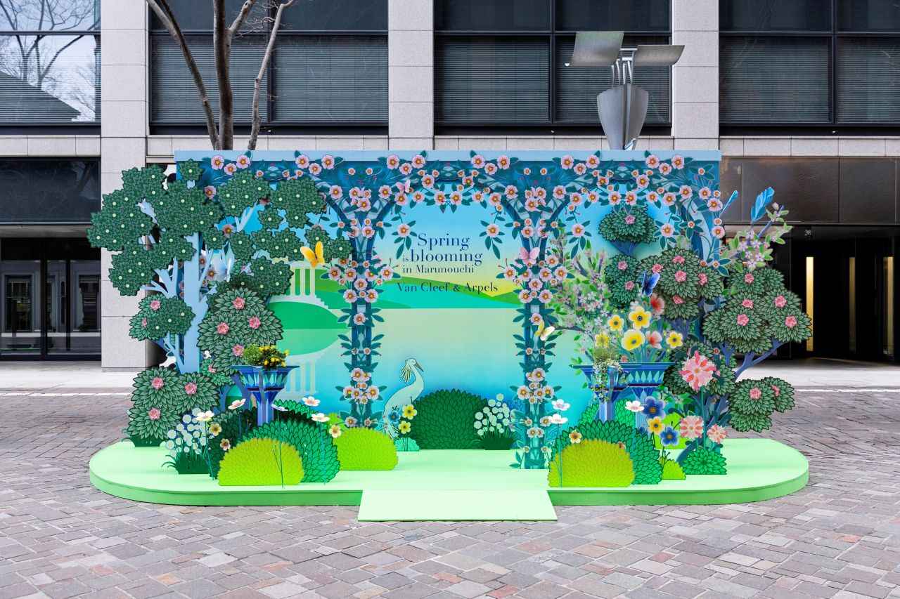 画像 : 1番目の画像 - 「ヴァン クリーフ＆アーペルが
丸の内で春の庭園を開催中
蝶が舞い季節を告げる空間へ」のアルバム - T JAPAN:The New York Times Style Magazine 公式サイト