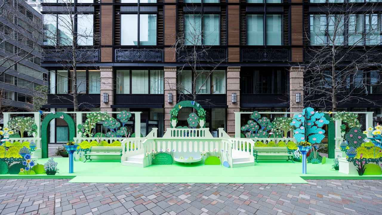 画像 : 4番目の画像 - 「ヴァン クリーフ＆アーペルが
丸の内で春の庭園を開催中
蝶が舞い季節を告げる空間へ」のアルバム - T JAPAN:The New York Times Style Magazine 公式サイト