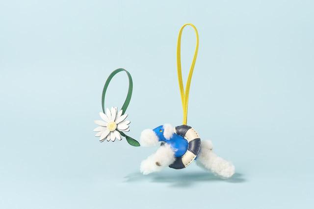 画像: 「それ可愛い！」から会話が始まる エルメス、ディオール、ロエベほか 春のハッピー・チャーム図鑑 - T JAPAN:The New York Times Style Magazine 公式サイト