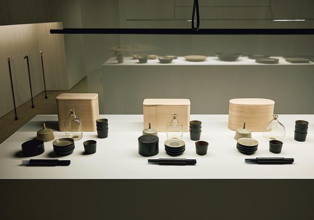 画像: 「遊朴館 HIDA GALLERY」は木工を中心とする手仕事の可能性と、木のある暮らしを提案したいと飛驒産業が開設。工芸作家の作品展示やワークショップも。 住所：岐阜県高山市上一之町26 TEL.0577-32-8892 公式サイトはこちら KAZUHIRO SHIRAISHI