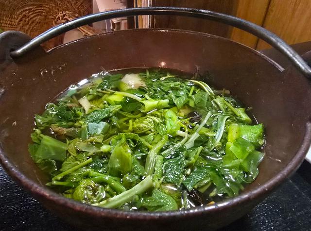 画像: だしの効いた山菜鍋