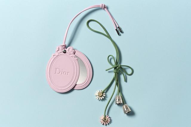 画像: チャーム（左）￥80,000（右）￥120,000／ディオール