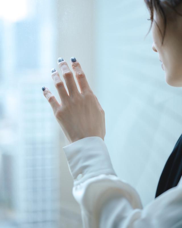 画像6: 望海風斗が向き合う
“限界の先で抗う”女性たちの物語