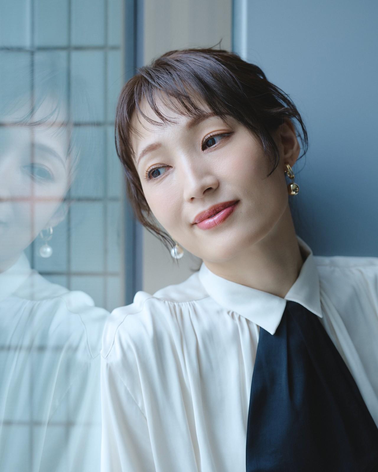 画像 : 4番目の画像 - 「望海風斗が向き合う
“限界の先で抗う”女性たちの物語」のアルバム - T JAPAN:The New York Times Style Magazine 公式サイト