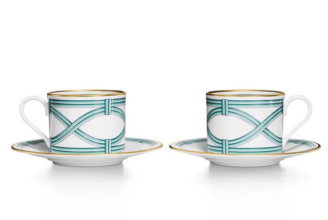 画像: 「ティファニー ブルー リンク」ティーカップ ＆ ソーサー（2客セット）￥85,800／ティファニー ©️TIFFANY & CO.