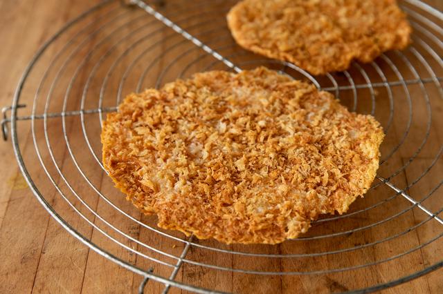 画像1: チーズとパン粉で「カリカリ」を焼く