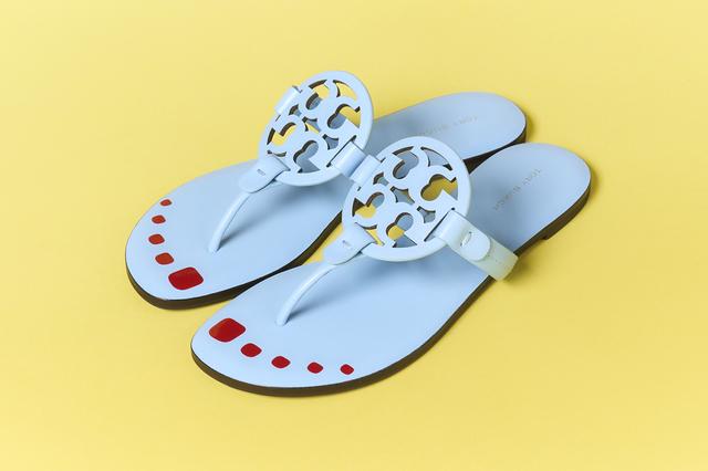 画像: サンダル¥47,300/トリー バーチ