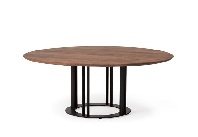 画像: 「RBテーブル ラウンドテーブル」<φ180×H71cm>¥449,900〜/カンディハウス COURTESY OF CONDEHOUSE