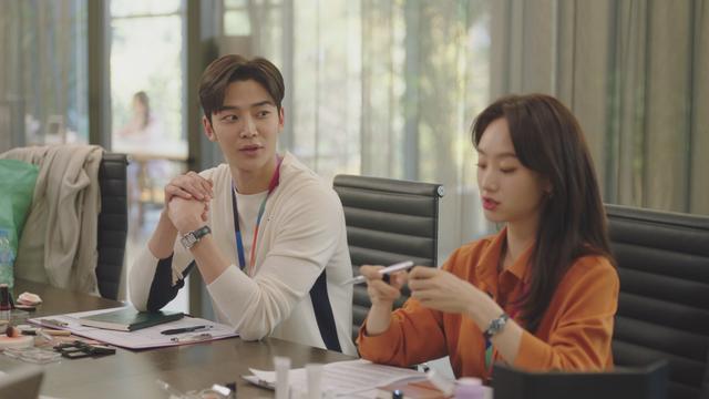 画像: 主演のロウン（左）とウォン・ジナ（右）　© JTBC Studios Co., Ltd. all rights reserved.