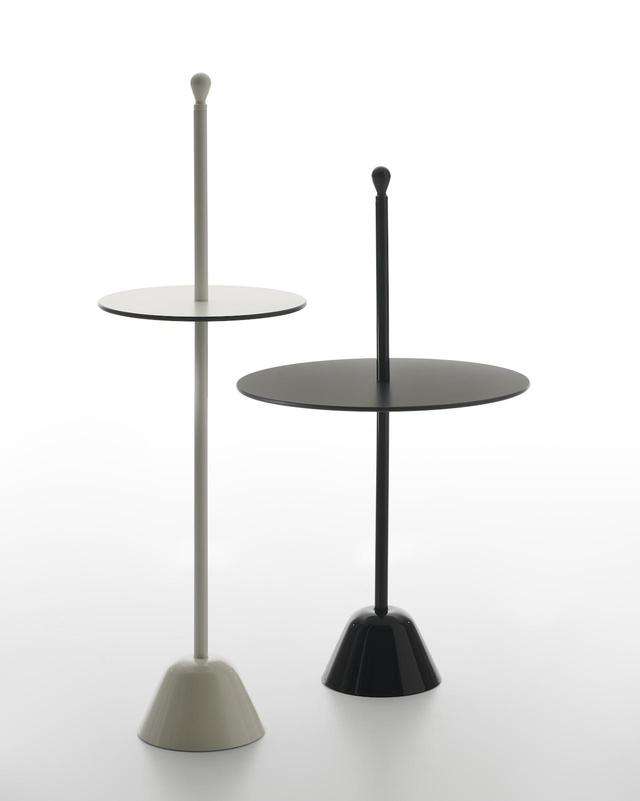 画像: (左から)「ザノッタ セルヴォムート スモールテーブル ハイ」¥143,000(編集部調べ)、「ザノッタ セルヴォムート スモールテーブル ロー」¥140,800(編集部調べ)/メトロクス COURTESY OF METROCS