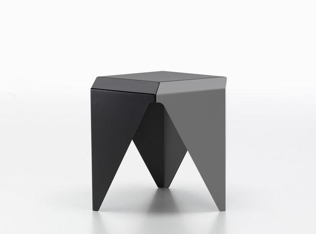 画像: 「プリズマティック テーブル」¥110,000(編集部調べ)/ヴィトラ COURTESY OF VITRA