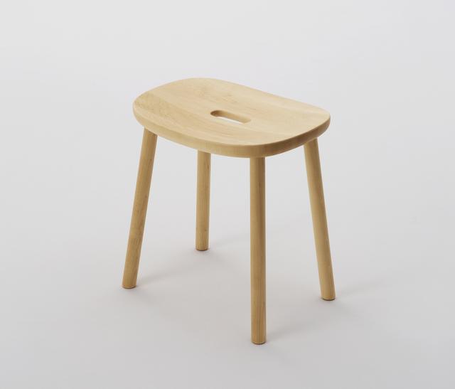 画像: 「T&O O1スツール ロー」¥52,800~/マルニ木工 COURTESY OF MARUNI WOOD INDUSTRY INC.