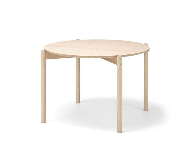 画像: 「キャストールテーブルラウンド110」<φ110×72cm>¥193,600/カリモクニュースタンダード COURTESY OF KARIMOKU NEW STANDARD