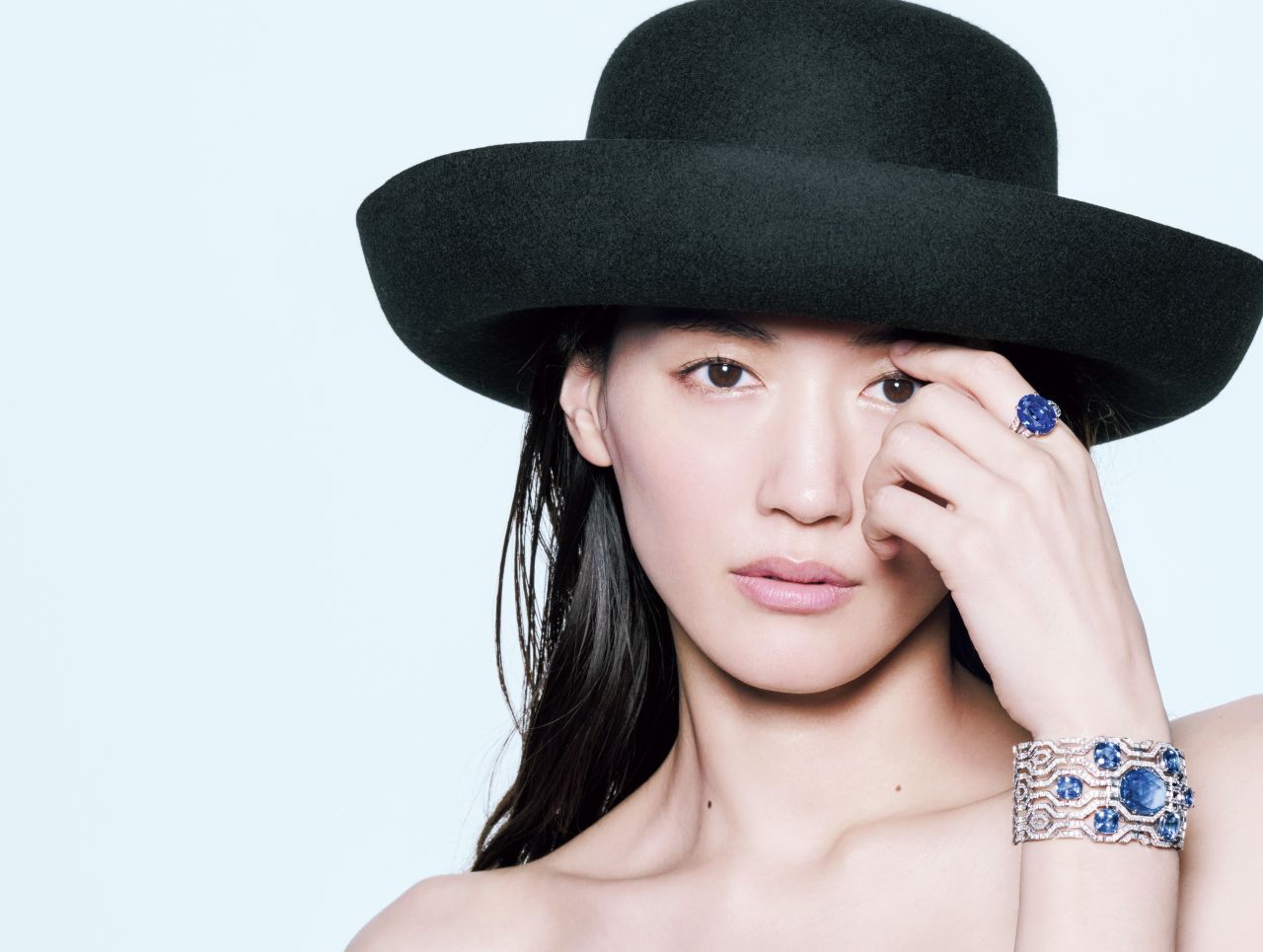 画像: 綾瀬はるか まっすぐに、光り輝く - T JAPAN:The New York Times Style Magazine 公式サイト
