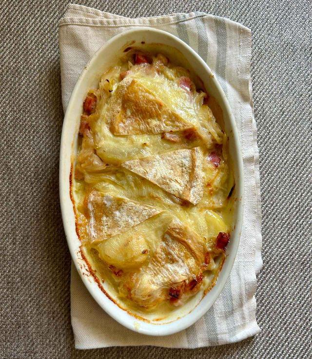 画像: たっぷりのチーズがグラタンのソースになる。作り方はいたってシンプル