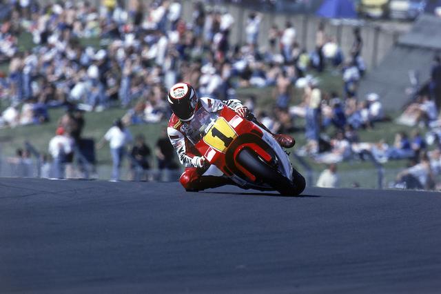 画像: 1991年型ヤマハYZR500(0WD3)に乗るW.レイニー。彼が乗ったすべてのレーシングマシンのなかで、最も好きなモデルはこの年のYZR500だったそうです。 global.yamaha-motor.com