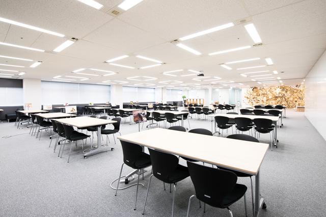 画像: 「マルシェ」と呼んでいるオイシックス・ラ・大地社内の来客スペース
